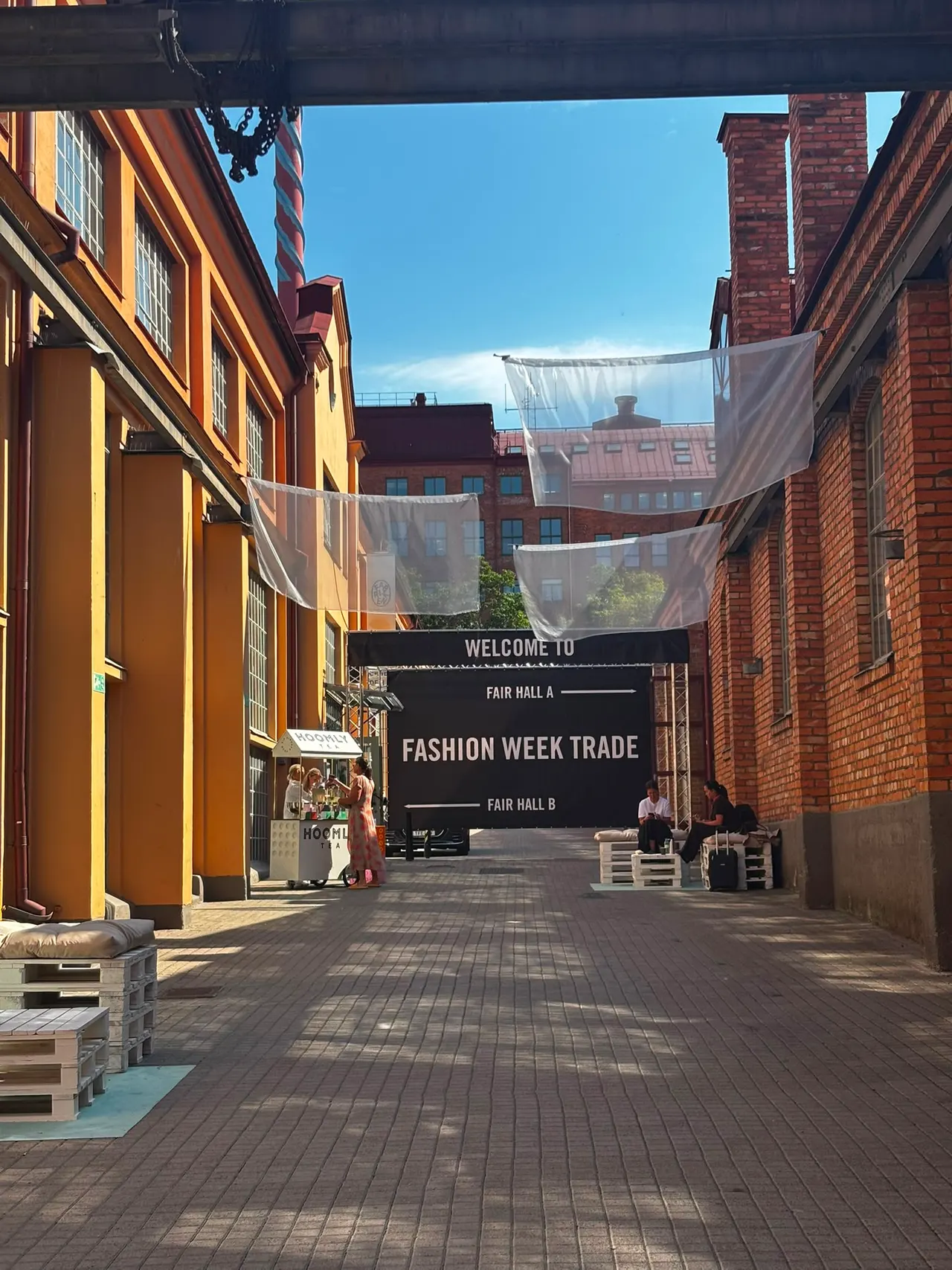 Fashion Week Trade